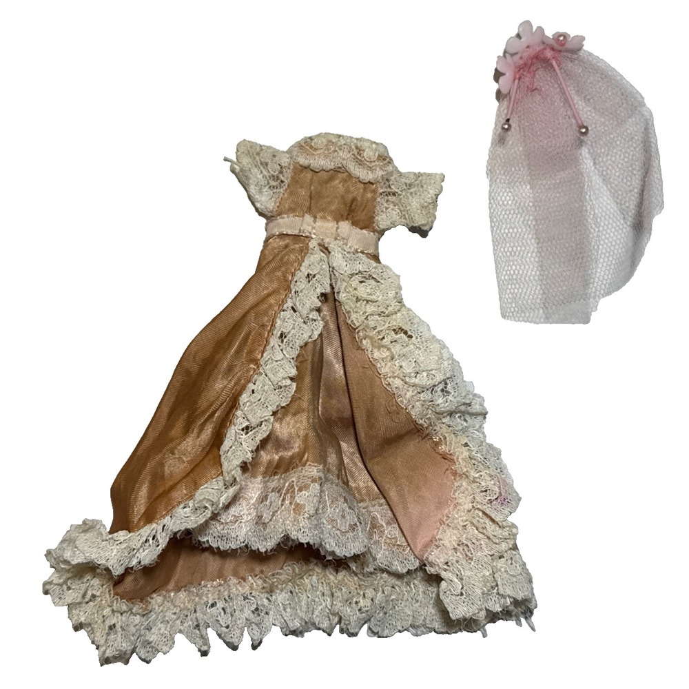 Vintage Topper Dawn Doll Down the Aisle #0816 Wedding Gown and Veil BD6-11